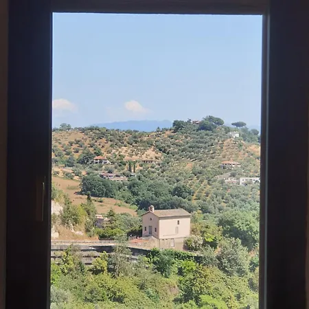 Historic Home In The Village With Panoramic Views Castelnuovo Di Porto Exterior photo