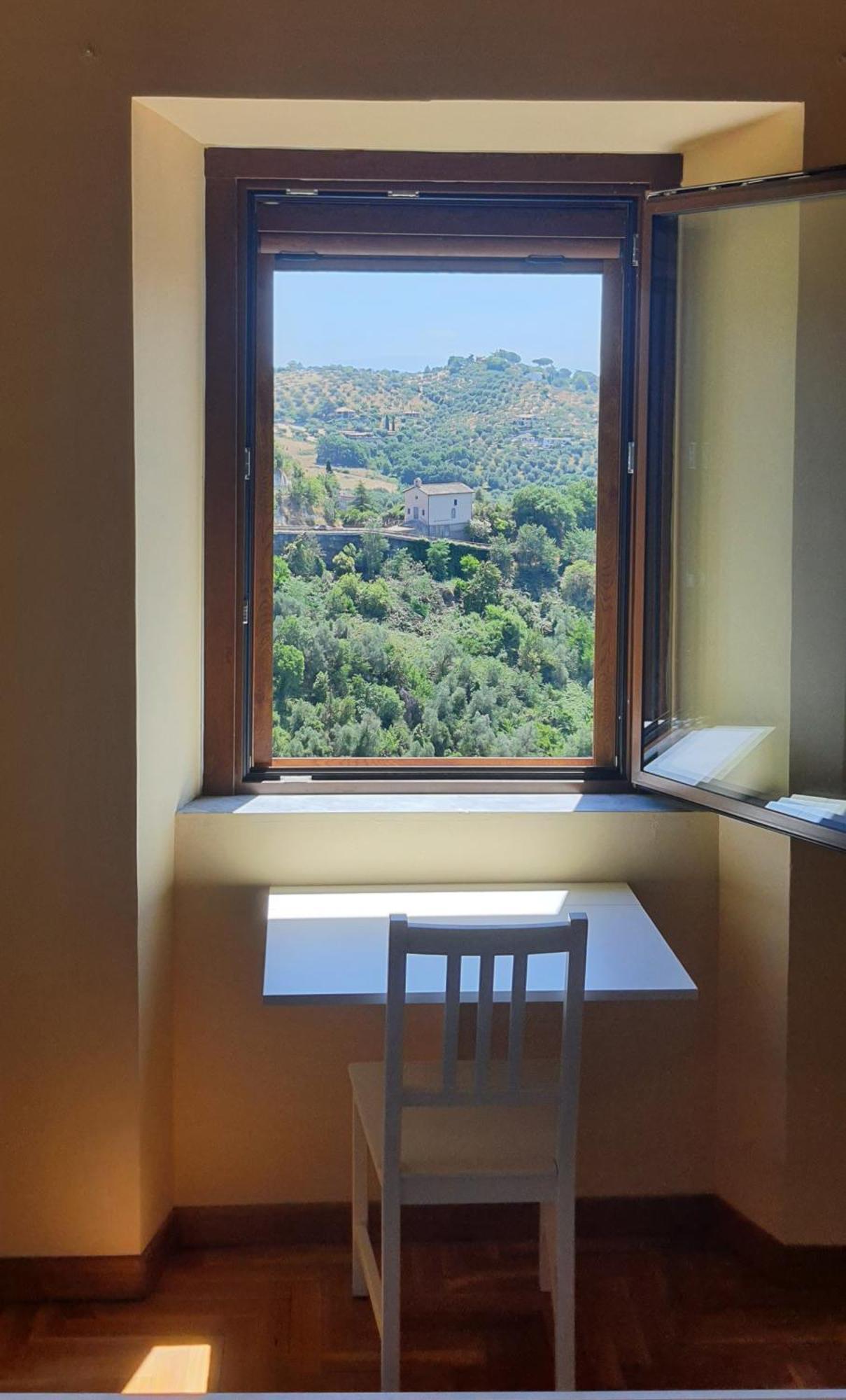 Historic In The Village With Panoramic Views